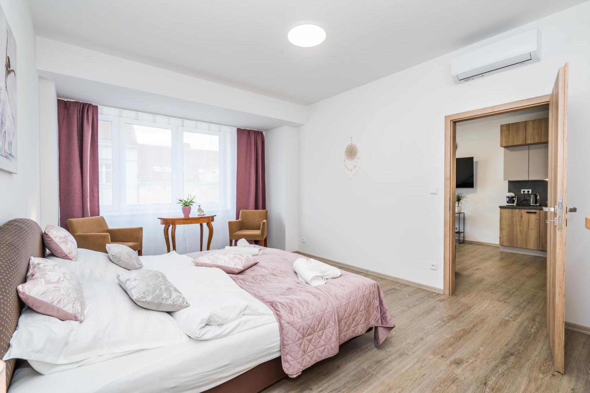 Perla Hradce 202 Apartment Hradec Kralove Luaran gambar
